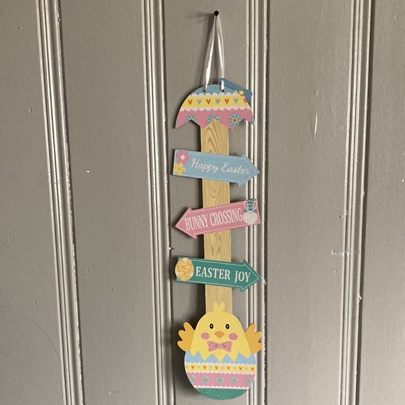 2/$20 NWT Beautiful Wooden Glittered Whimsical Easter Directional 🐥 Decor Sign - Picture 10 of 17